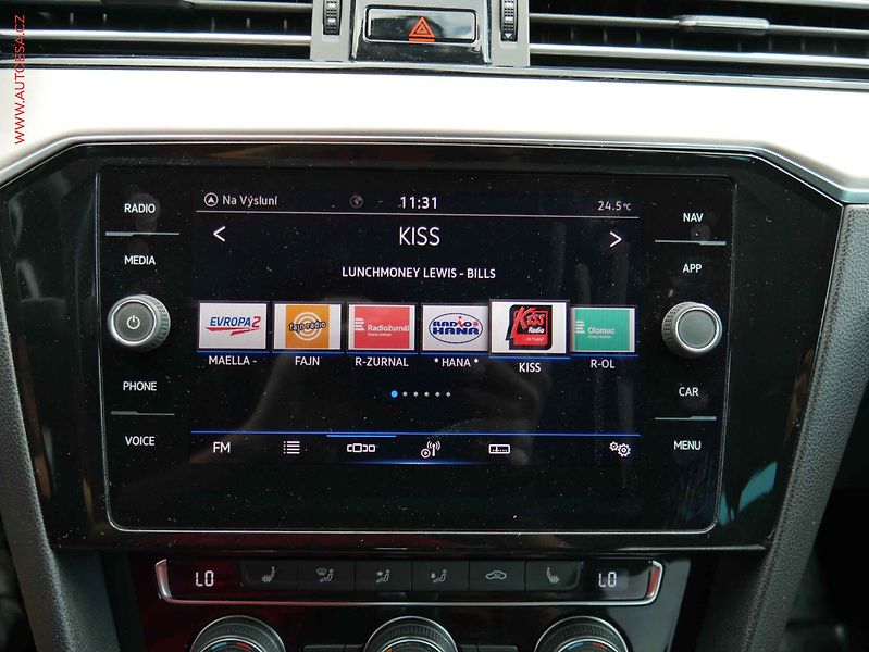 Volkswagen Passat (2020) 2.0TDi, ČR, Elegance, DSG - fotka 16 z 21