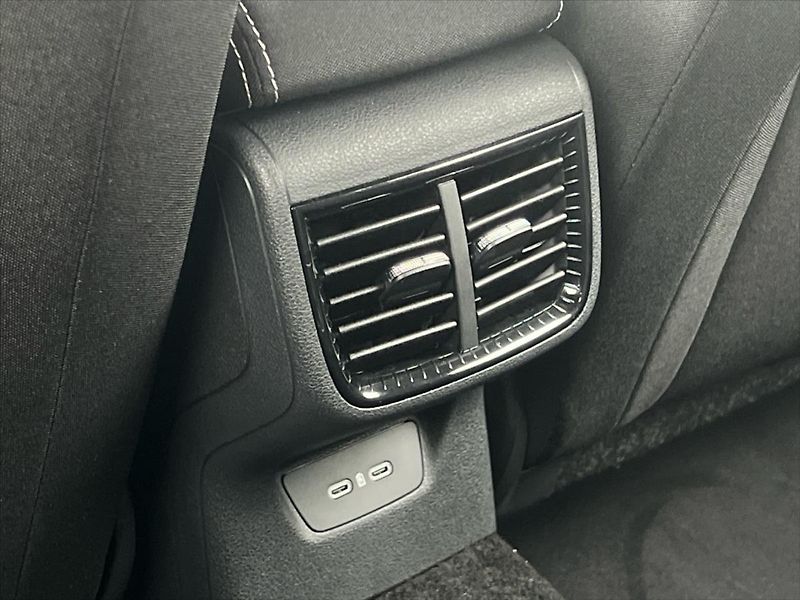 Škoda Fabia 1,5 TSi 110kW 7DSG MONTE CARLO - fotka 21 z 30