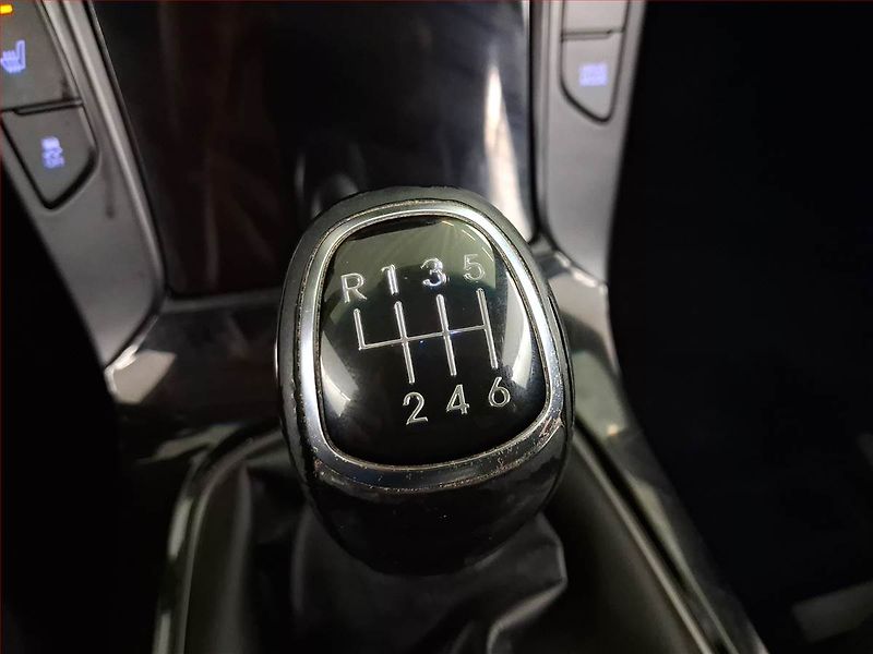 Hyundai i40 (2019) 1.6 CRDi, Navi, Tempomat - fotka 13 z 17