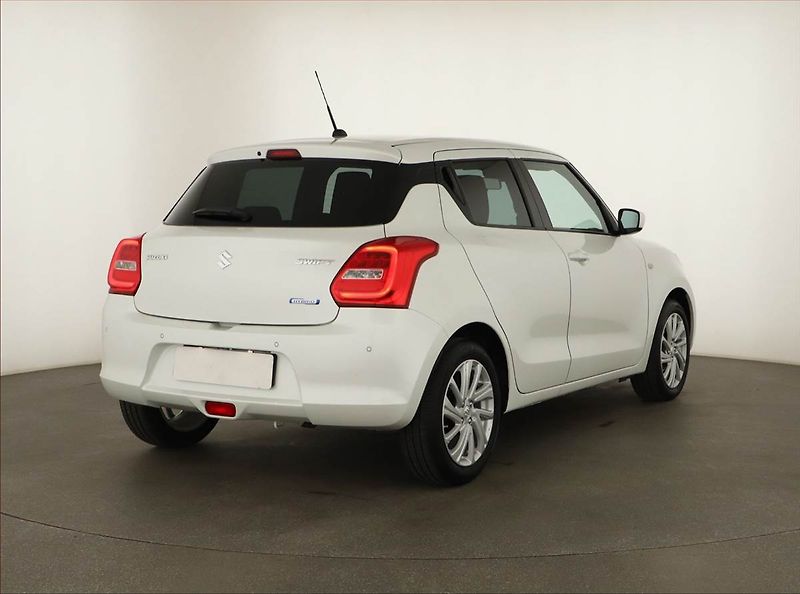 Suzuki Swift (2023) 1.2, Automat, Serv.kniha - fotka 5 z 18