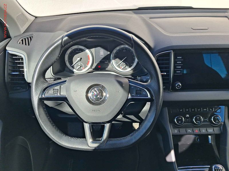 Škoda Karoq (2019) 1.5 TSi, Style, TZ, navi, LED - fotka 11 z 17