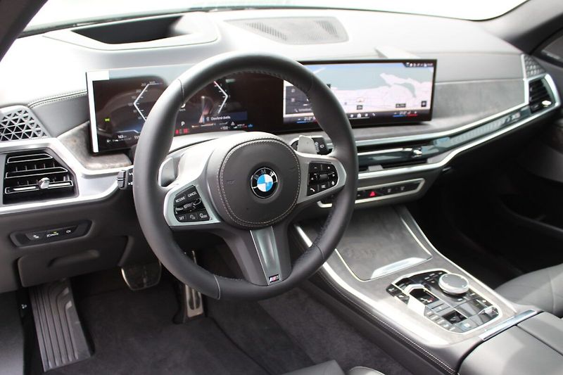 BMW X5 xDrive30d Mpaket vzduch - fotka 4 z 27