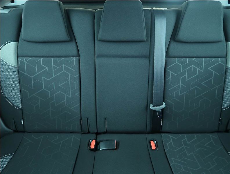 Peugeot 2008 (2018) Active Pack 1.2 PureTech - fotka 10 z 18