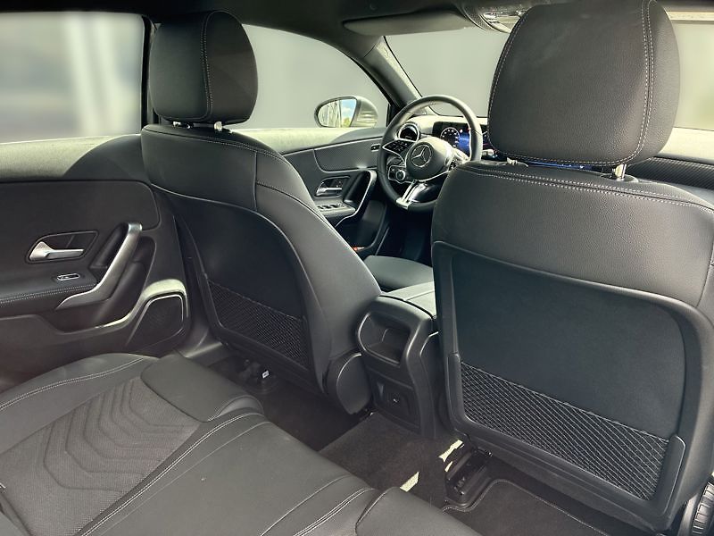 Mercedes-Benz Třídy A A-Třída 180 Progressive Editio - fotka 17 z 18