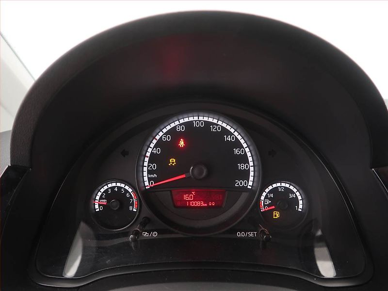Volkswagen up! (2013) 1.0 MPI - fotka 11 z 13