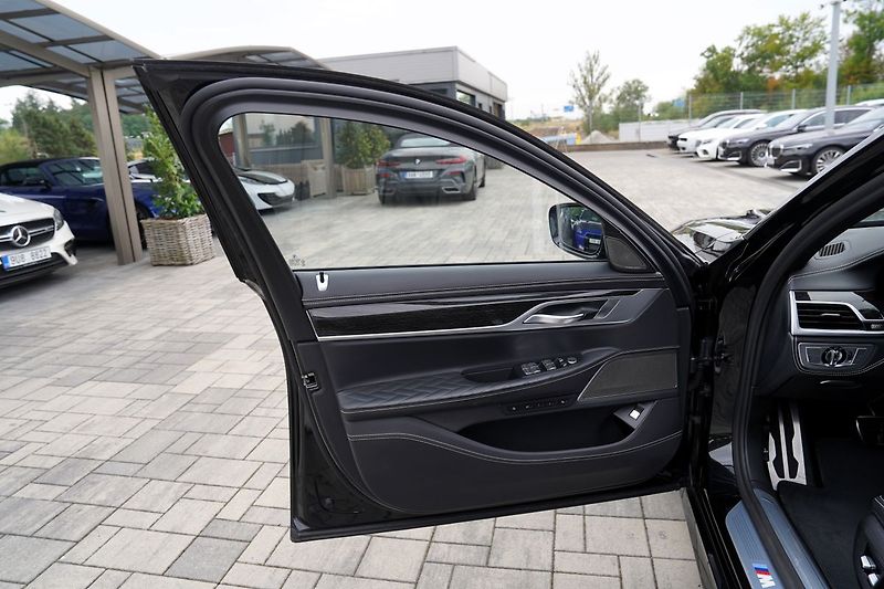 BMW Řada 7 740d xDrive/Laser/M paket/20/Č - fotka 14 z 50