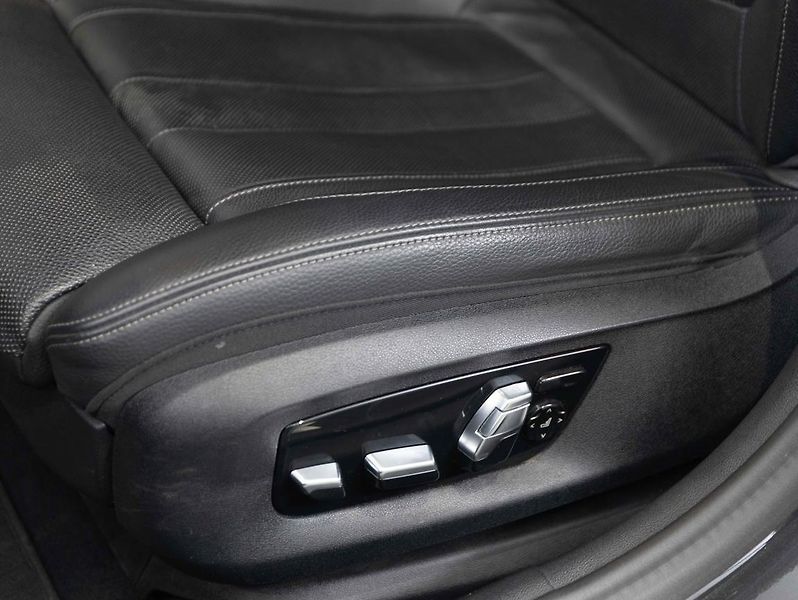 BMW Řada 5 540d xDrive - fotka 18 z 20