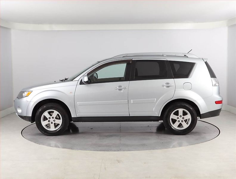 Mitsubishi Outlander (2009) 2.4 MIVEC, LPG, Tempomat - fotka 3 z 19