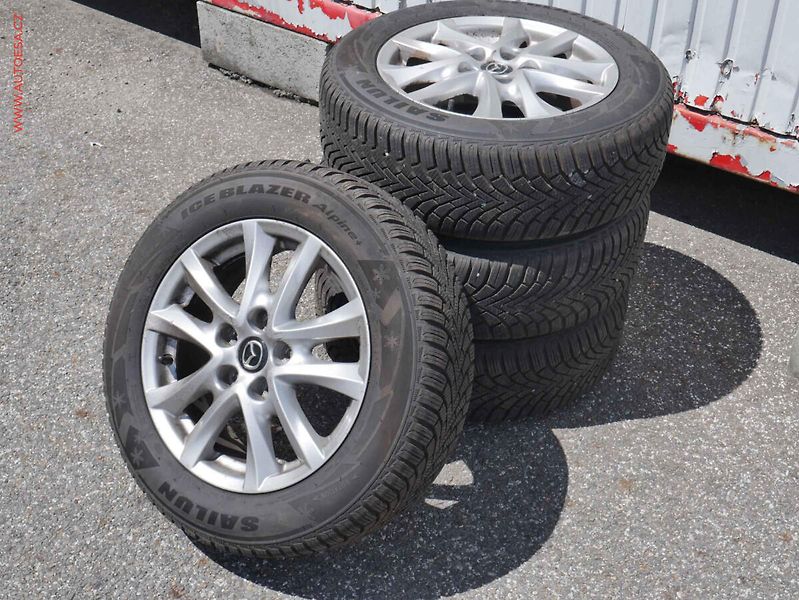 Mazda 3 (2014) 2.0i, ČR, AC, bixen - fotka 22 z 22