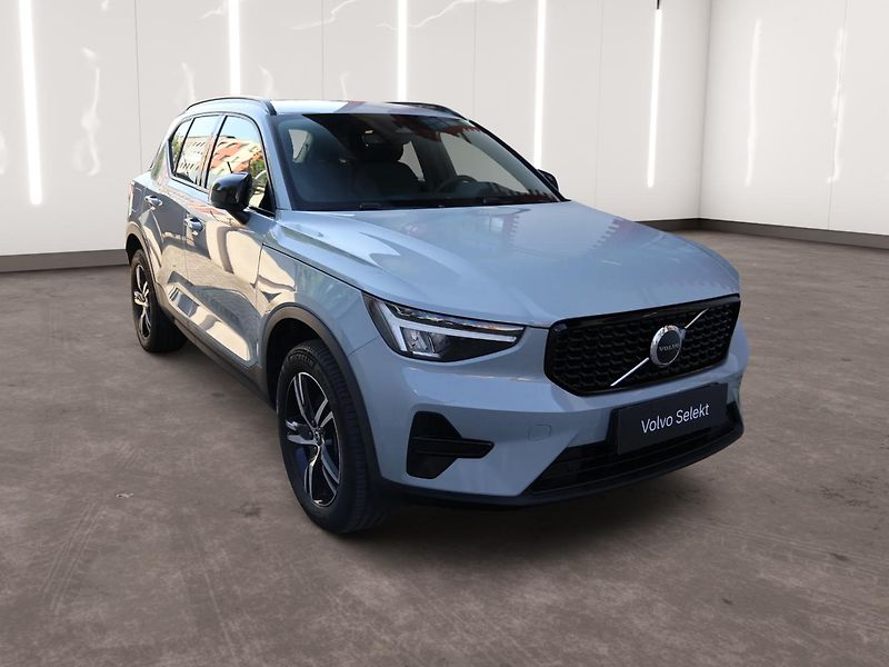 Volvo XC40 (2025) Plus, B3 Mild hybrid - fotka 5 z 19