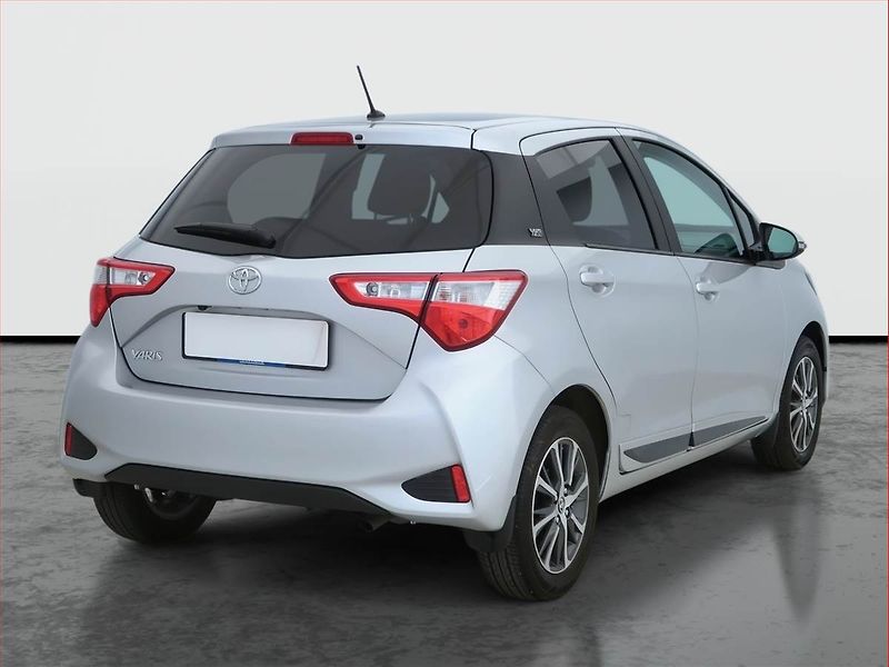 Toyota Yaris (2020) 1.5 Dual VVT-i, Serv.kniha - fotka 5 z 18