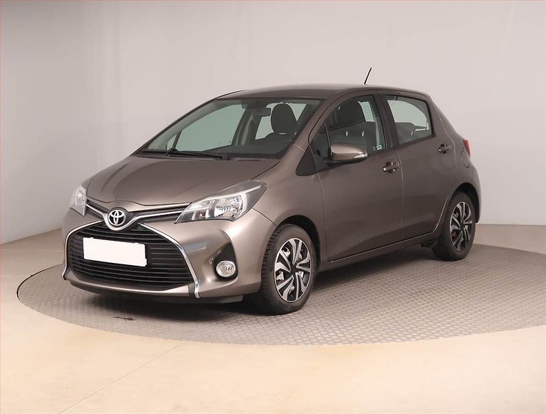 Toyota Yaris (2017) 1.0 VVT-i - fotka 2 z 16