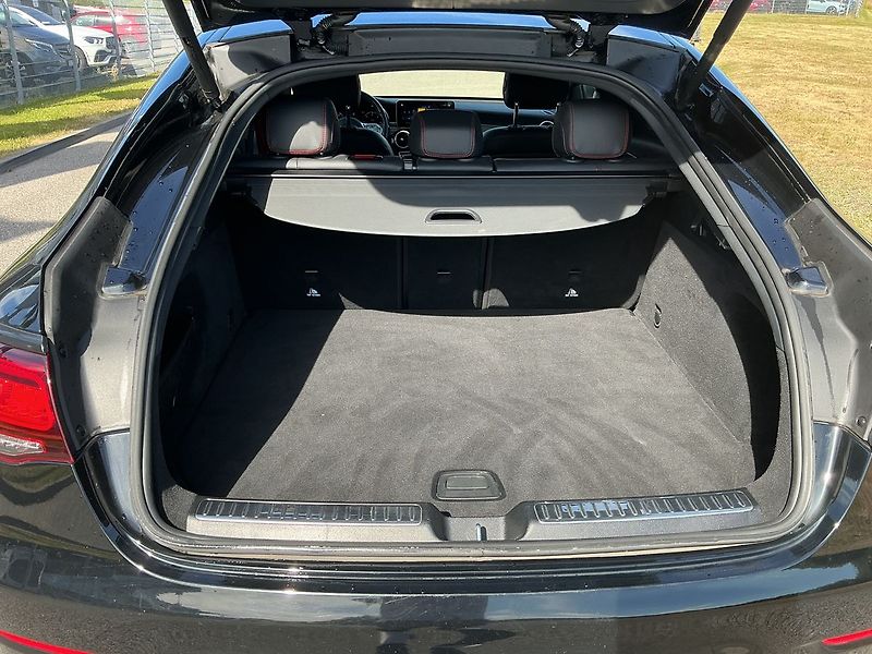 Mercedes-Benz GLC 220 d AMG 4MATIC kupé - fotka 28 z 28