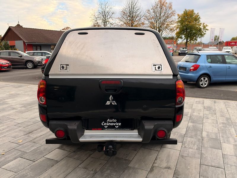 Mitsubishi L200 (2008) 2.5DI-D 100kW 4x4 HARDTOP/AUT - fotka 6 z 29
