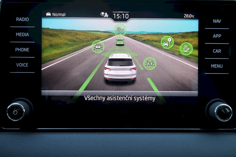 Škoda Karoq (2025) Top Selection 1,5 TSi/110 kW D - fotka 20 z 33