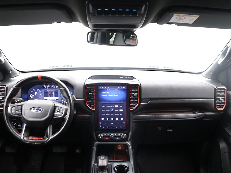 Ford Ranger 3,0 215kW V6 Twin-Turbo CZ DPH - fotka 28 z 35