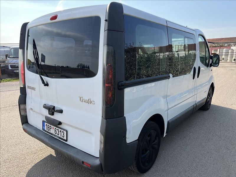 Renault Trafic 1.9 dCi 6.MÍST STK 11/2027 - fotka 6 z 26