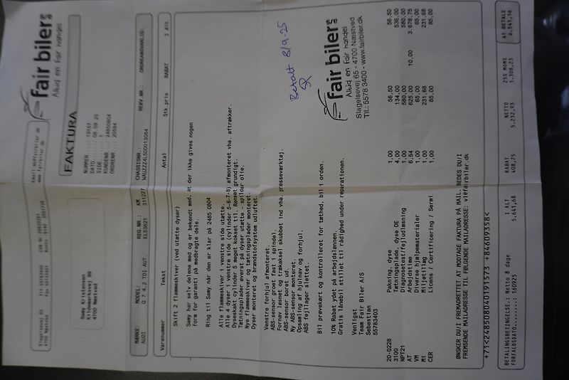 Audi Q7  4,2 TDI QUATTRO S-LINE AUT. - fotka 34 z 40