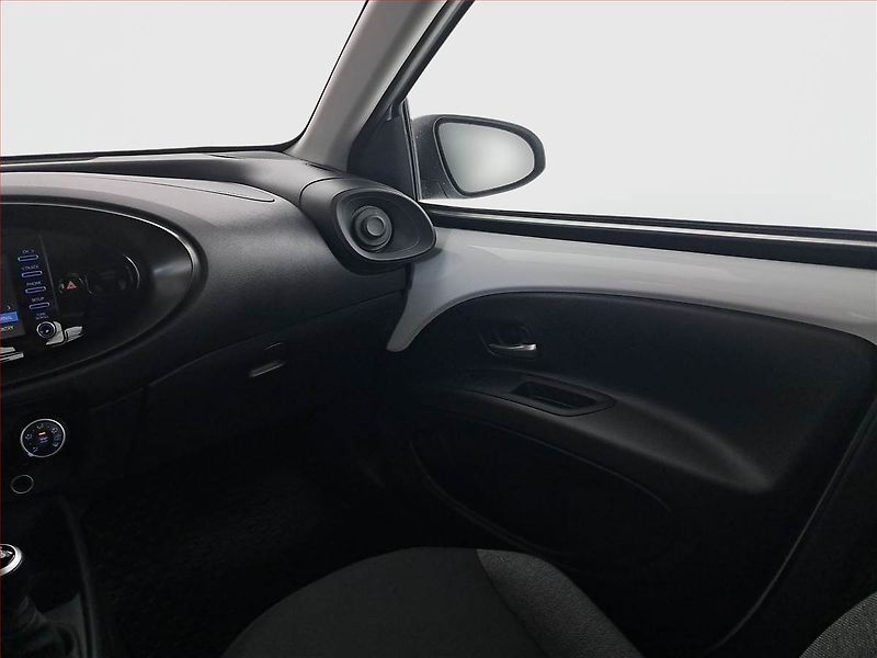 Toyota Aygo (2022) 1.0, Serv.kniha, Tempomat - fotka 8 z 17