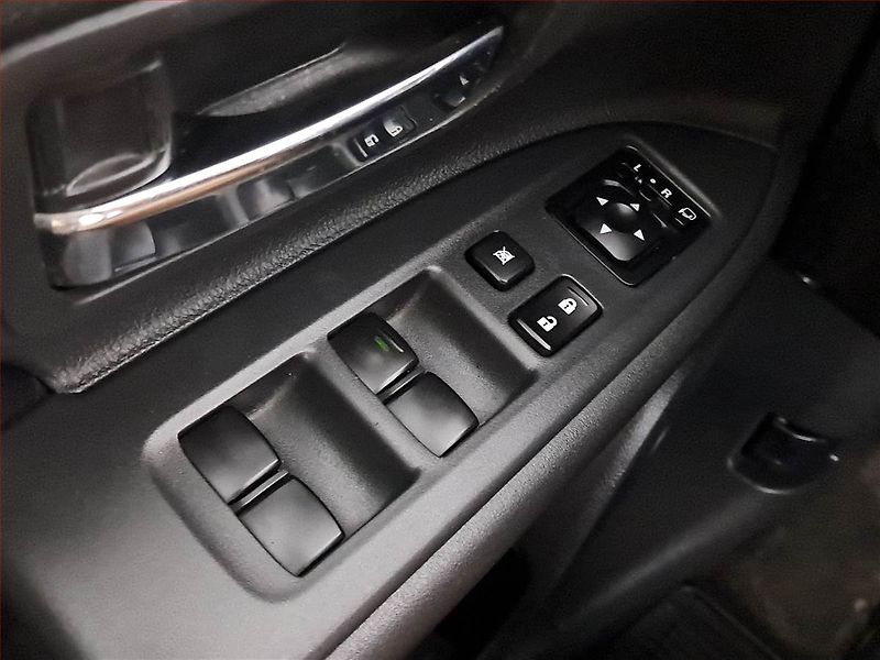 Mitsubishi Outlander (2015) 2.2 DI-D, 4X4, Automat - fotka 16 z 19