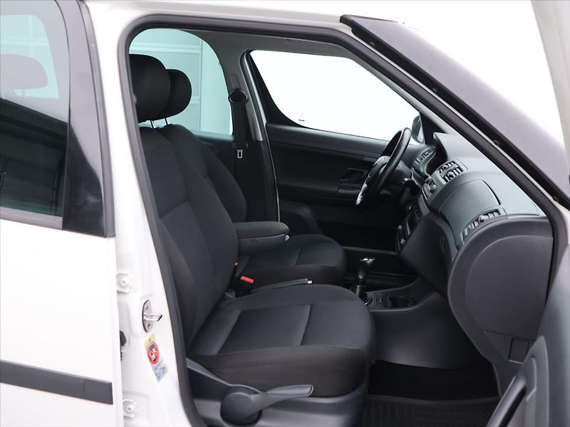 Škoda Roomster 1,2 TSI 63kW Elegance Tažné - fotka 11 z 28