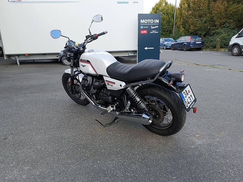 Moto Guzzi V 7 Stone Ten (2026) V7 Special Bianco 1969 - fotka 5 z 14