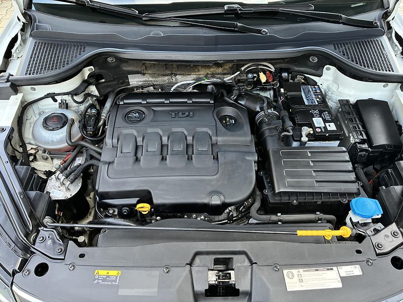 Škoda Karoq 110 kW Style 4x4 DSG 1.MAJITEL - fotka 35 z 38