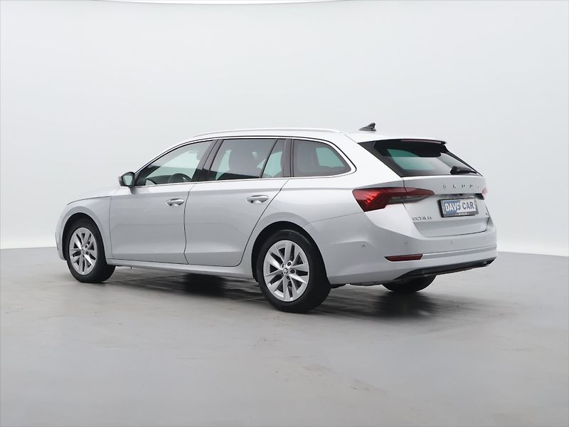 Škoda Octavia 2,0 TDI 110kW DSG Style 4x4 CZ - fotka 5 z 23