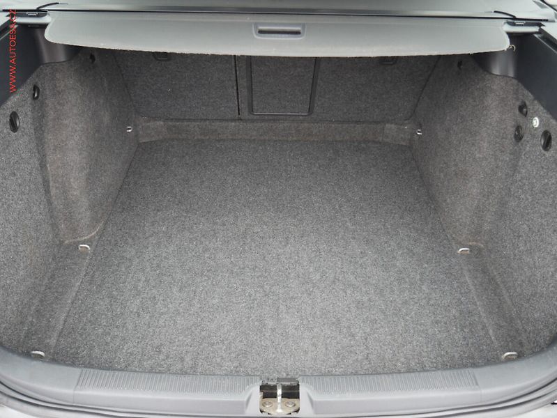 Škoda Octavia (2012) 1.6TDi, ČR, autoAC - fotka 7 z 22