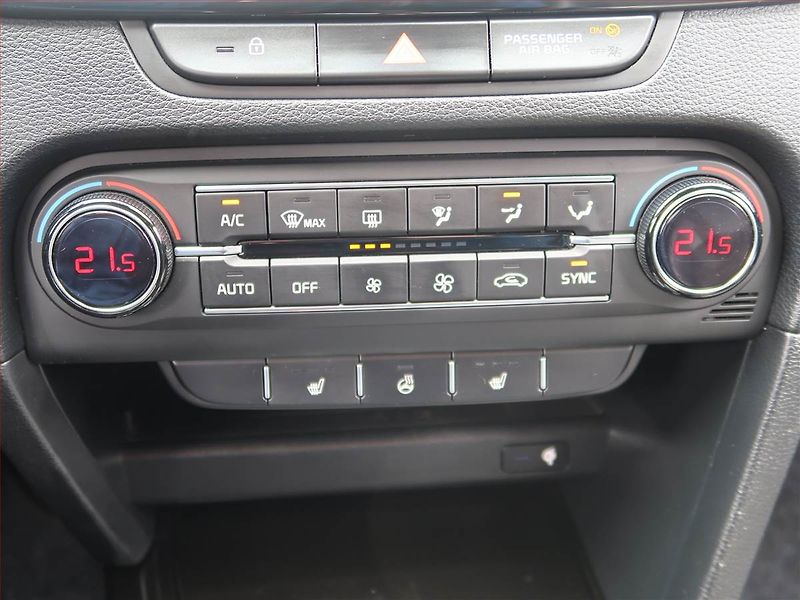 Kia XCeed (2020) Gold 1.4 T-GDI, Serv.kniha - fotka 15 z 18