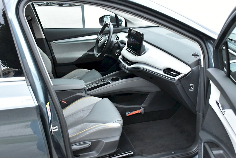 Škoda Enyaq (2021) 80  82 kWh  1  50 kW      1° p - fotka 24 z 24