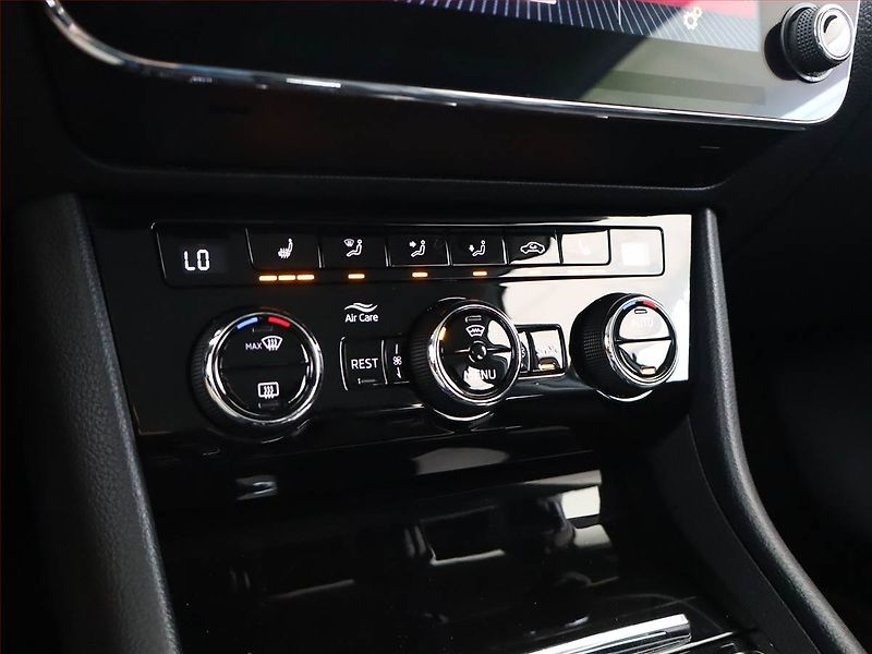 Škoda Superb (2018) 2.0 TDI, 4X4, Automat - fotka 17 z 21