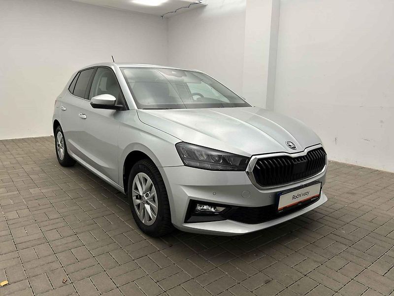 Škoda Fabia 1.0 TSI Top selection - fotka 2 z 28