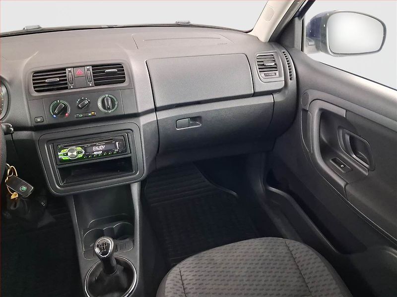 Škoda Fabia (2012) 1.2 12V, po STK, jezdí výborně - fotka 8 z 15