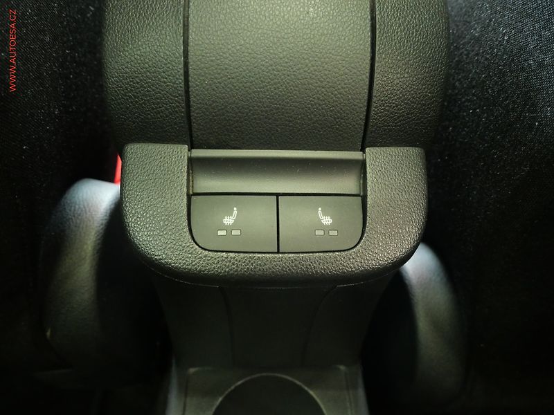 Škoda Rapid (2018) 1.0TSi, 1.maj,ČR, Xenon - fotka 21 z 24