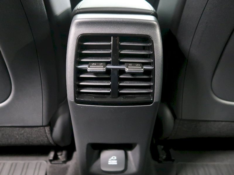 Kia Niro (2022) STYLE 1.6T-GDi 104KW - fotka 35 z 39