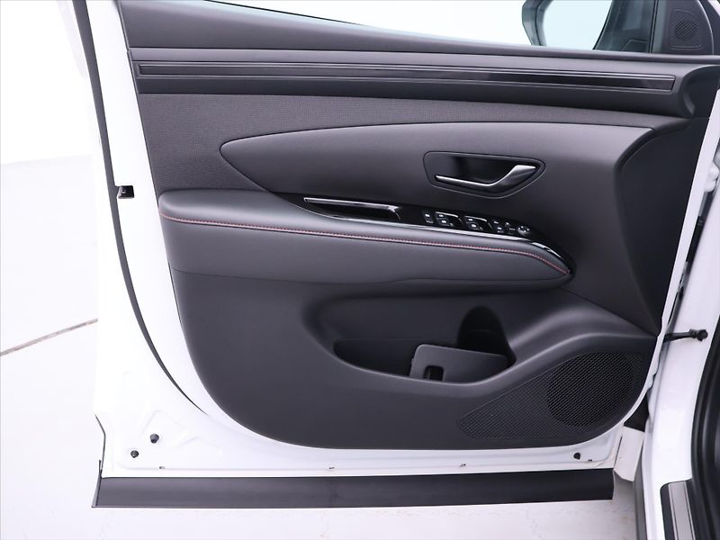 Hyundai Tucson 1,6 T-GDI 110kW CZ N-Line DPH - fotka 11 z 36