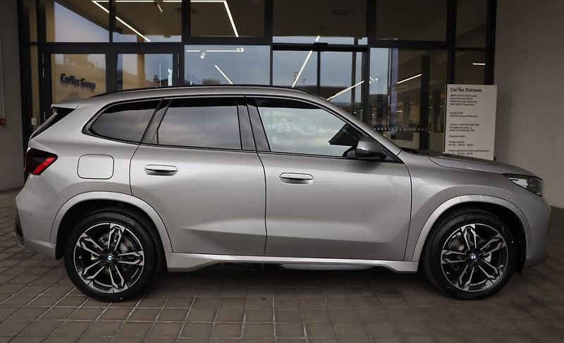 BMW X1 xDrive20d - fotka 4 z 17