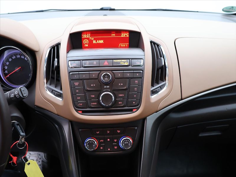 Opel Zafira 2,0 CDTI 121kW Aut. Kůže Enjoy - fotka 18 z 27