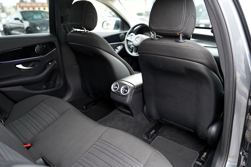 Mercedes-Benz Třídy C C 350e Plug -in hybrid/280PS - fotka 28 z 40