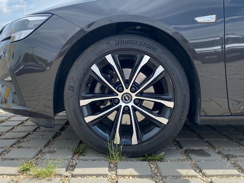 Opel Insignia (2021) SPORTS TOURER 2,0 (147kW) Aut. - fotka 13 z 30