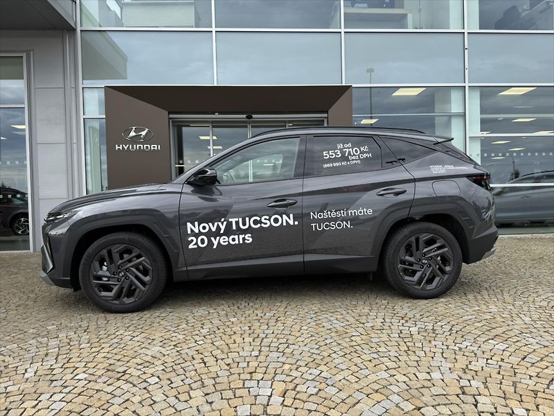 Hyundai Tucson 1,6 1,6 TGDI 4WD DCT 20 LUXURY - fotka 3 z 11