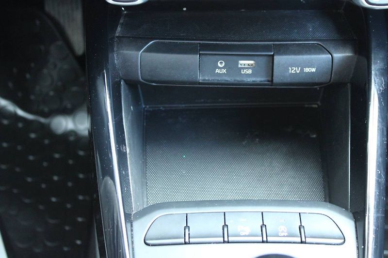 Kia Stonic (2020) 1.2. DPI 61kW manuál - fotka 6 z 30