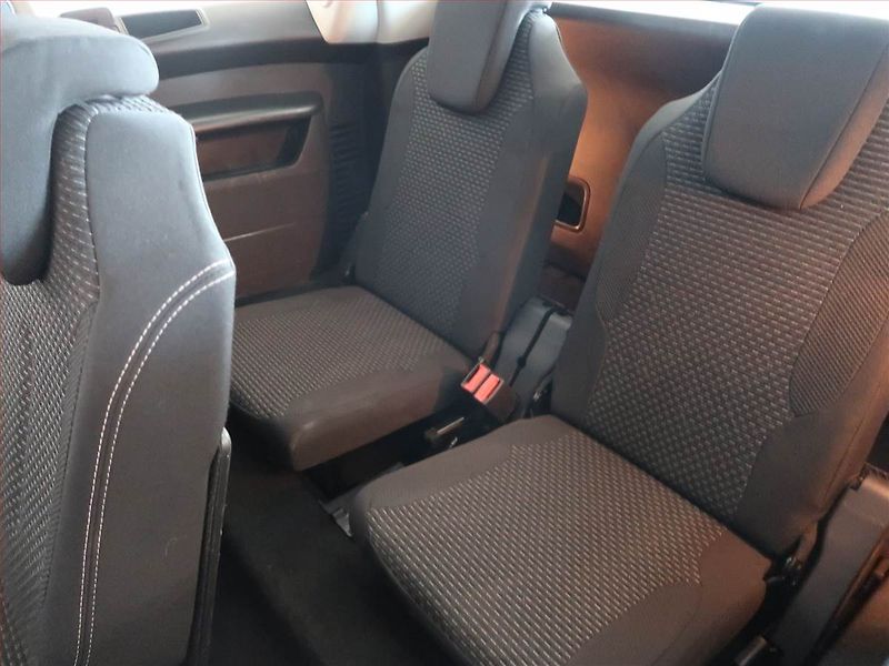 Citroën C4 Picasso (2011) 1.6 HDi, 7 míst, oblíbený vůz - fotka 16 z 17