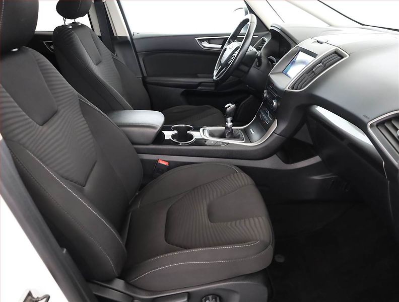Ford S-MAX (2016) 2.0 TDCi, 4X4, Navi, Tempomat - fotka 7 z 15