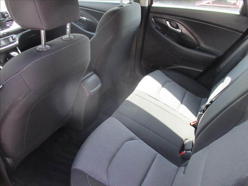 Hyundai i30 1,0 T-GDI, servis,DPH,1.maj,CZ - fotka 15 z 42