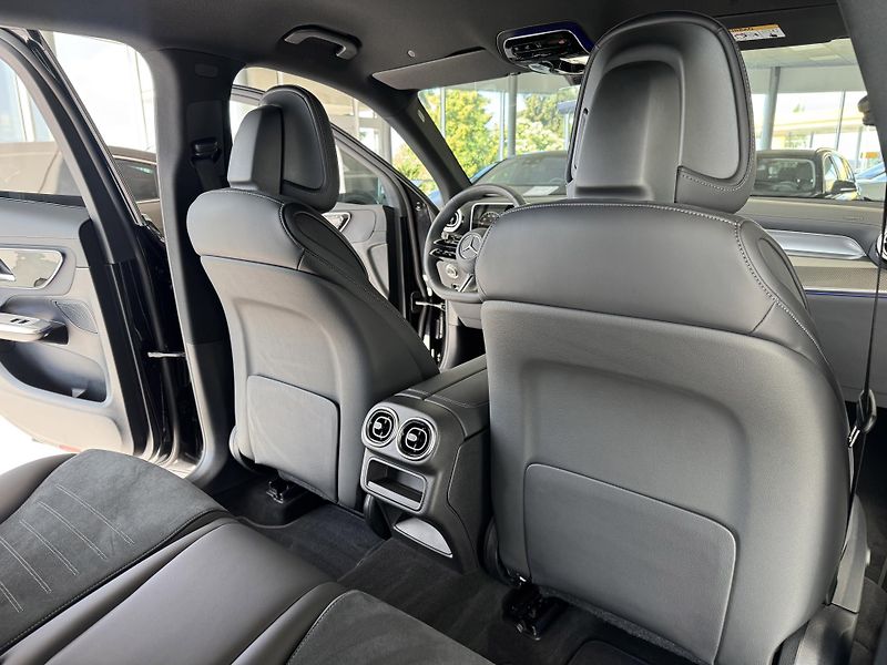 Mercedes-Benz GLC 300d 4MATIC*198kW*AMG*Tažné - fotka 16 z 38