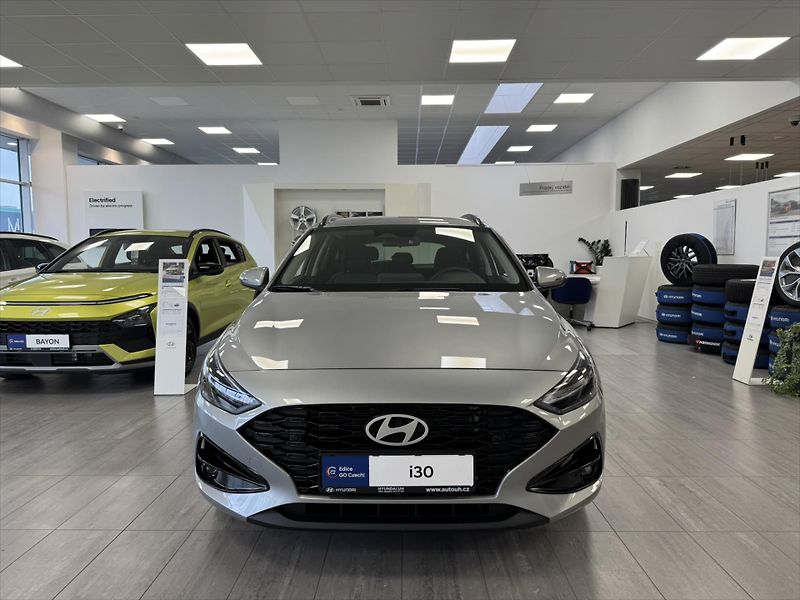 Hyundai i30 (2026) 1,0 T-GDI MT GO CZECH - fotka 2 z 10