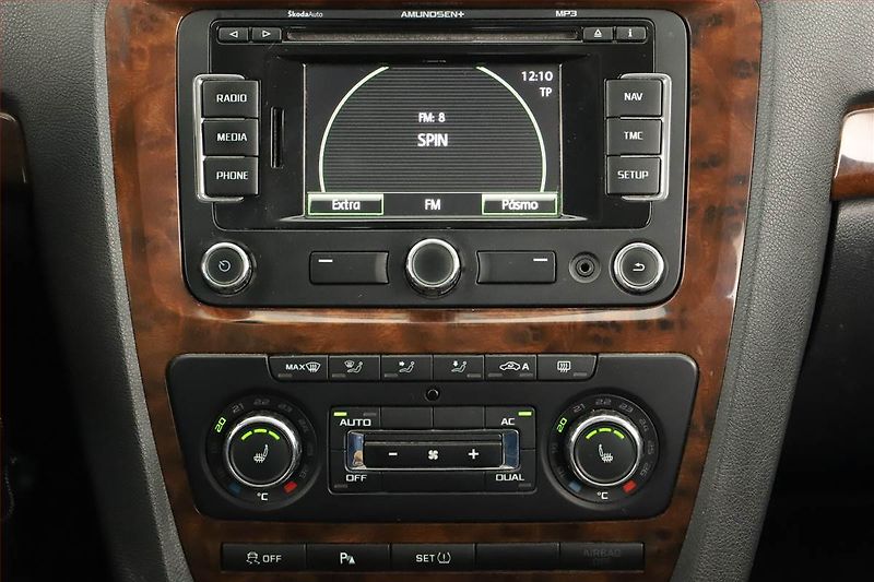 Škoda Octavia (2012) 2.0 TDI, Tažné, jezdí dobře - fotka 11 z 14