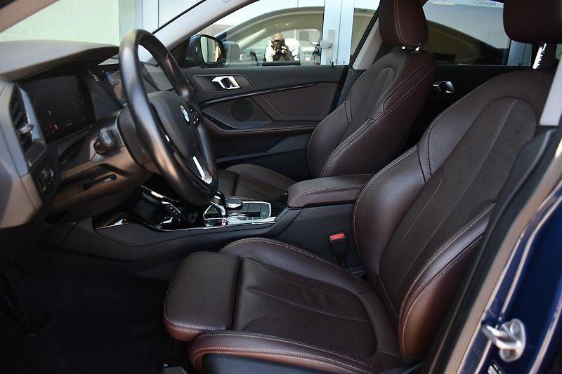 BMW Řada 2 218d NAVI KAMERA 1.M ČR - fotka 13 z 41